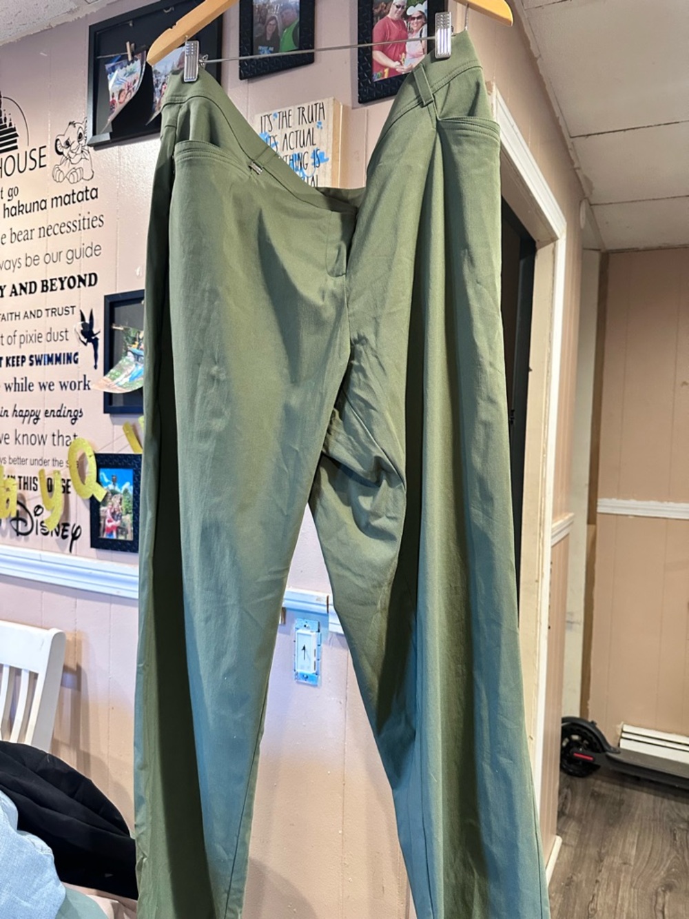 JM Collection Olive Green Straight-Leg Women's Pants